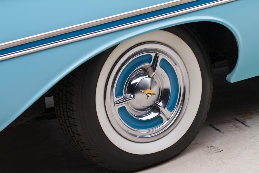  Oldsmobile Golden Rocket 88 J-2 Convertible 1957 года  (фото 12 из 21)
